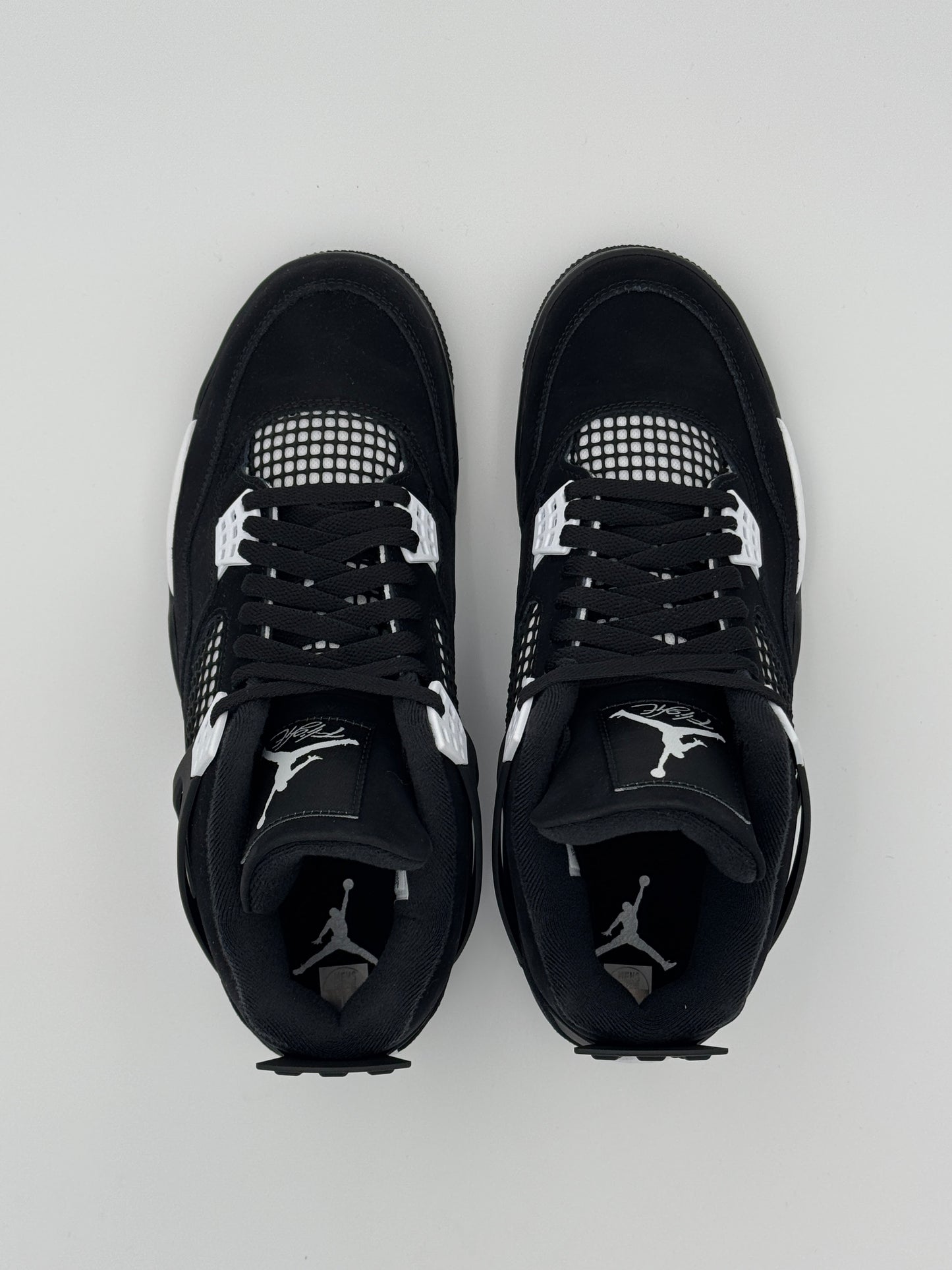 Retro 4 White Thunder